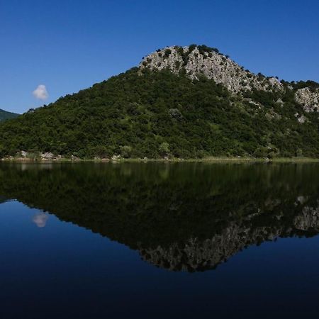 Lakeview Apartments Andela Virpazar Bagian luar foto