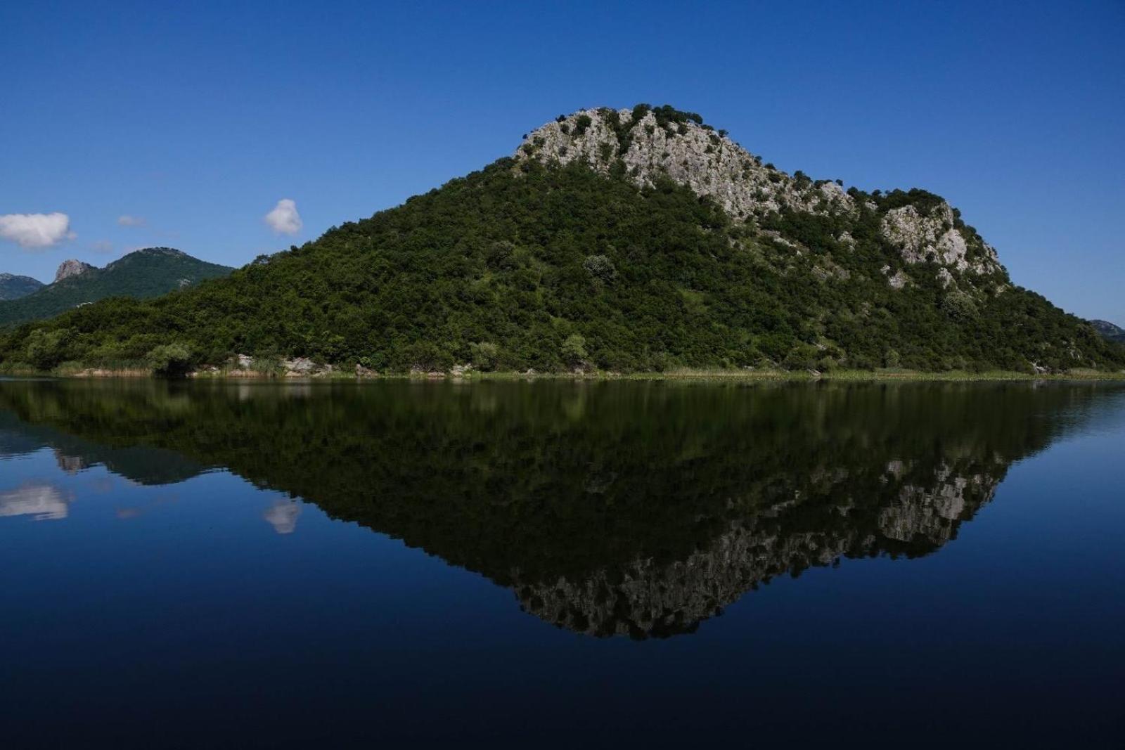 Lakeview Apartments Andela Virpazar Bagian luar foto